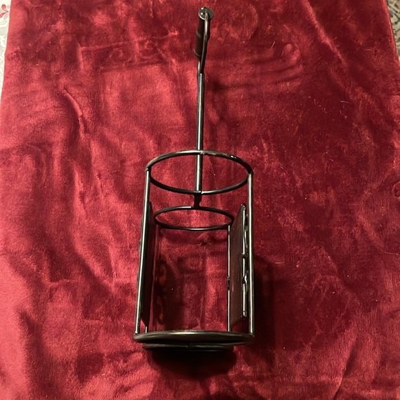 Metal double wine rack w/resin rooster tile, scrolled design & top handle - Picture 5 of 9